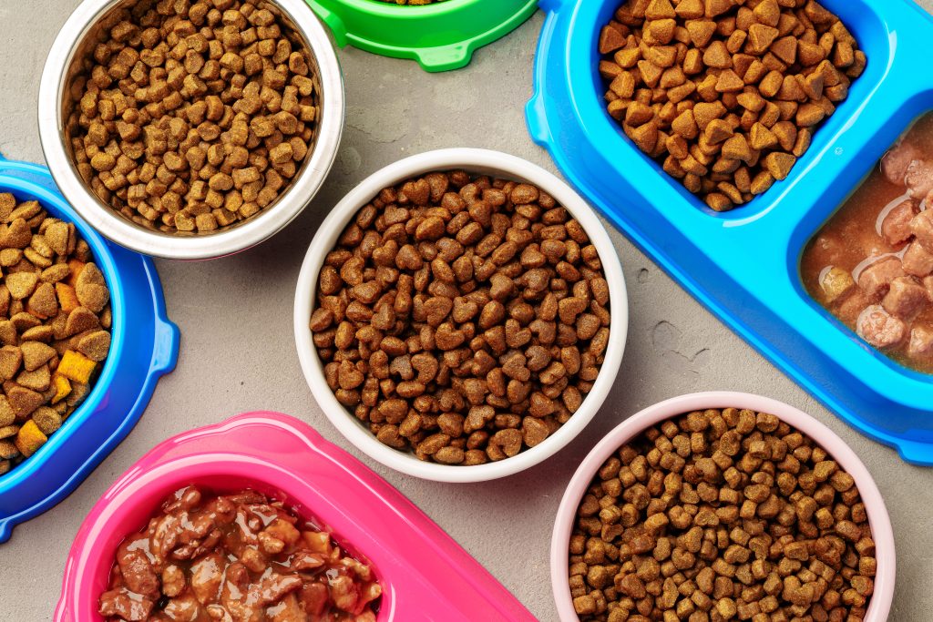 up-close view of the right food for your pets 